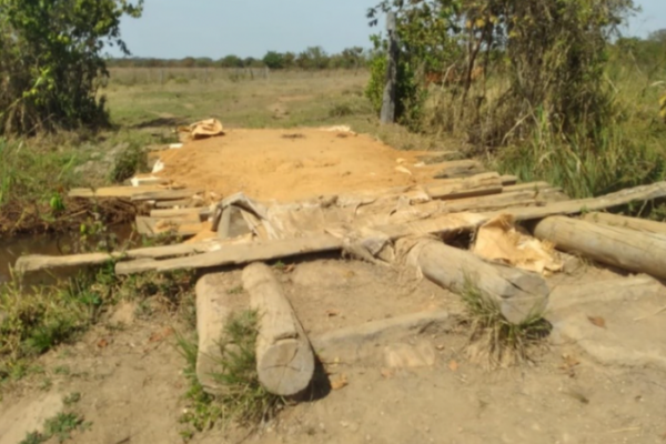 Justiça determina reconstrução de estrada e ponte usada por comunidade quilombola de Paracatu