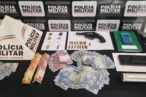 PM apreende drogas e armas de fogo em Paracatu